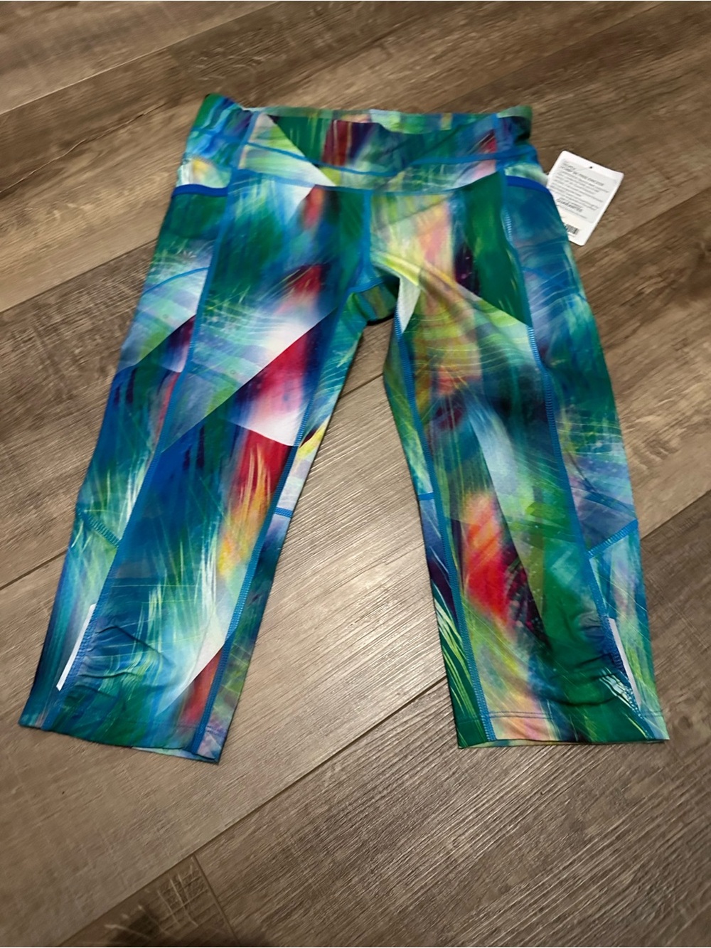 Women's XS cropped' Multicolor Athletic Capri Leggings